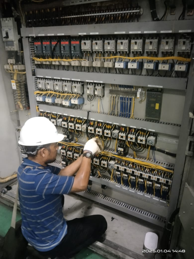 Panel dan pekerjaan electrical