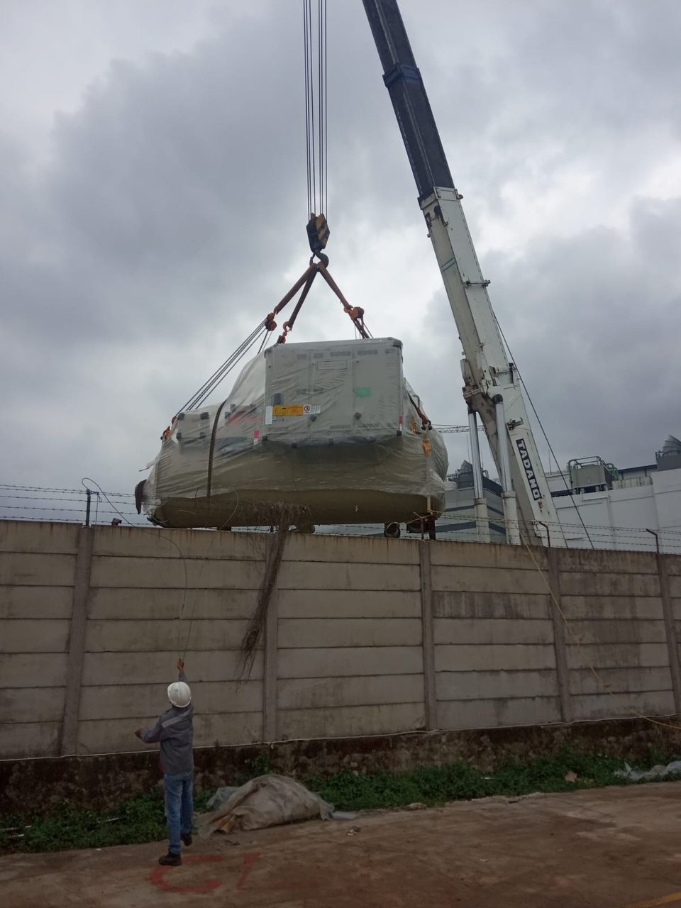 Pekerjaan lifting dan handling